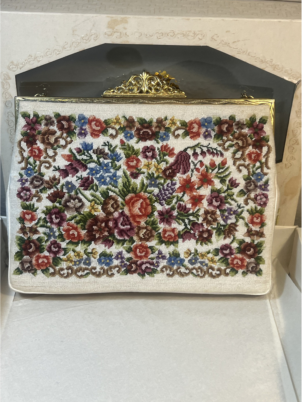 Vintage Chinese Petit Point Handbag Needlepoint Purse Gold Chain Original Box